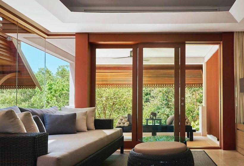 Люкс Вид на Сад, The Ritz Carlton Koh Samui
