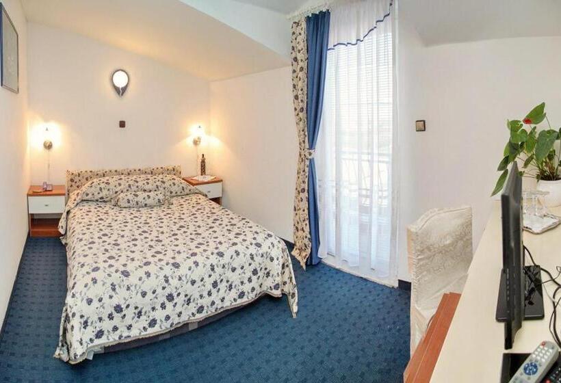 Номер Стандарт с Балконом, Villa Neretva   Metković