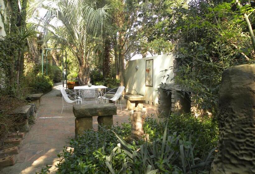 Номер Deluxe с Балконом, Ladybrand Guest House
