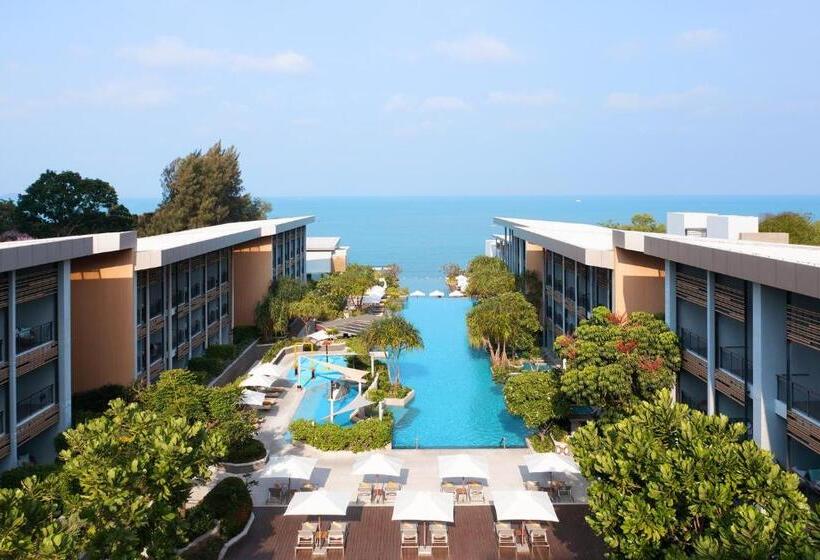 Люкс Вид на Море, Renaissance Pattaya Resort & Spa