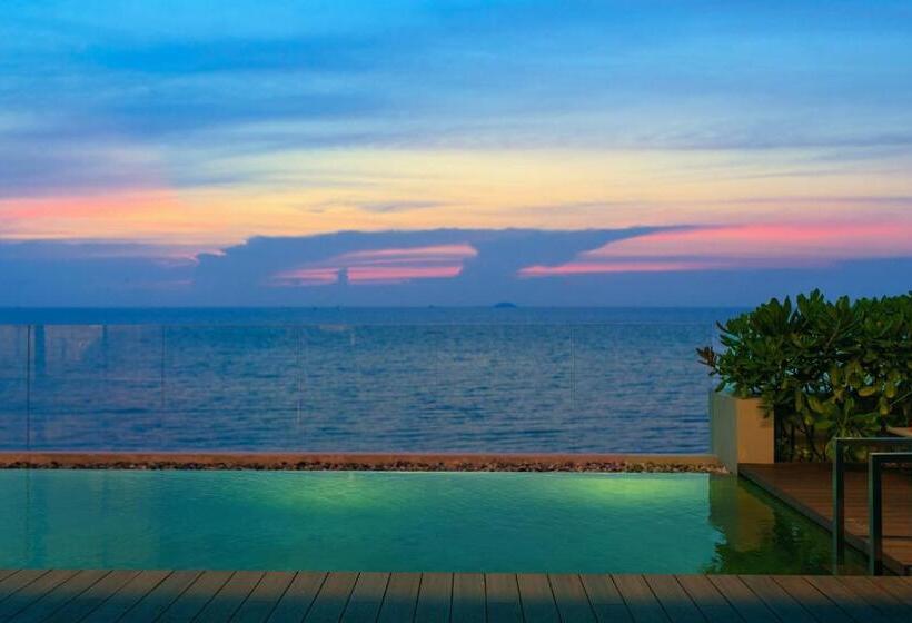Вилла 2 Спальни Вид на Море, Renaissance Pattaya Resort & Spa