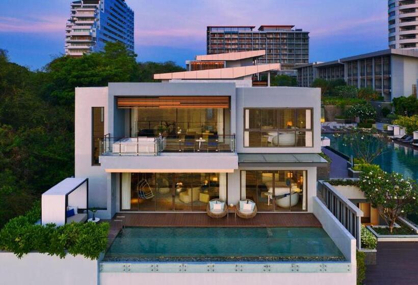Вилла 2 Спальни Вид на Море, Renaissance Pattaya Resort & Spa