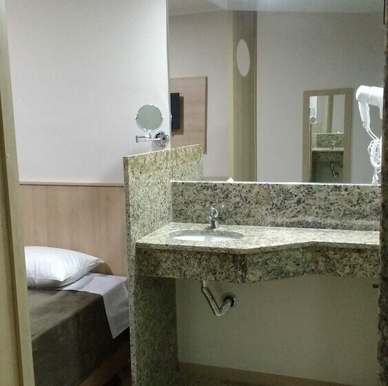 غرفة ديلوكس ثلاثية, Dan Inn Campos Do Jordao