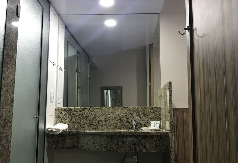 اتاق استاندارد سه نفره, Dan Inn Campos Do Jordao