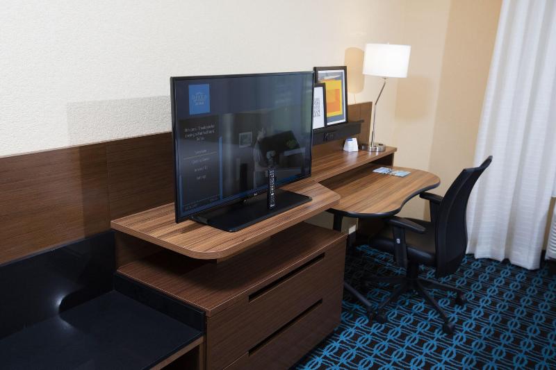 Люкс Кровать Кинг, Fairfield Inn & Suites By Marriott Detroit Lakes