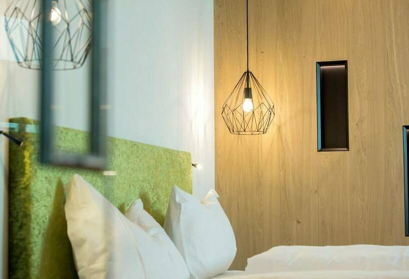 Номер Deluxe, Goldene Traube