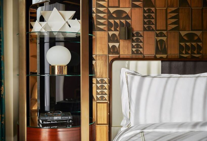 סוויטת ג'וניור, Viceroy Chicago