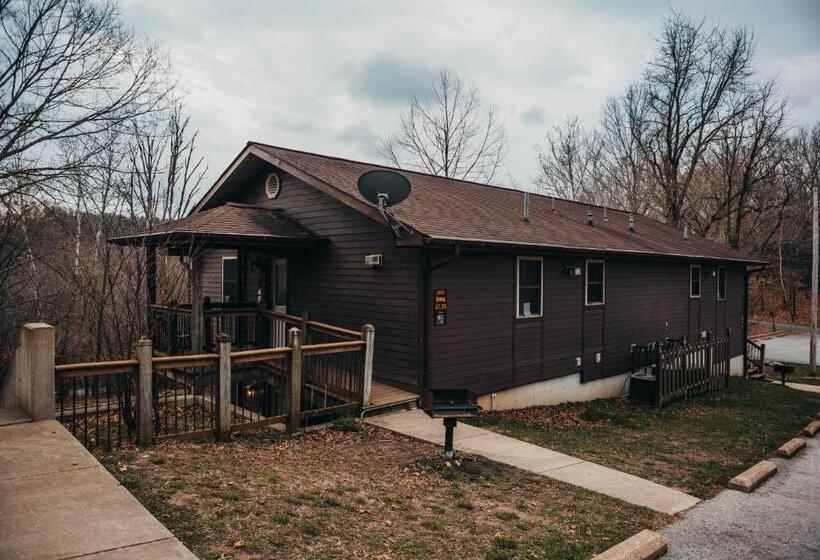 Четырехместный номер Премиум, Montauk Lodge