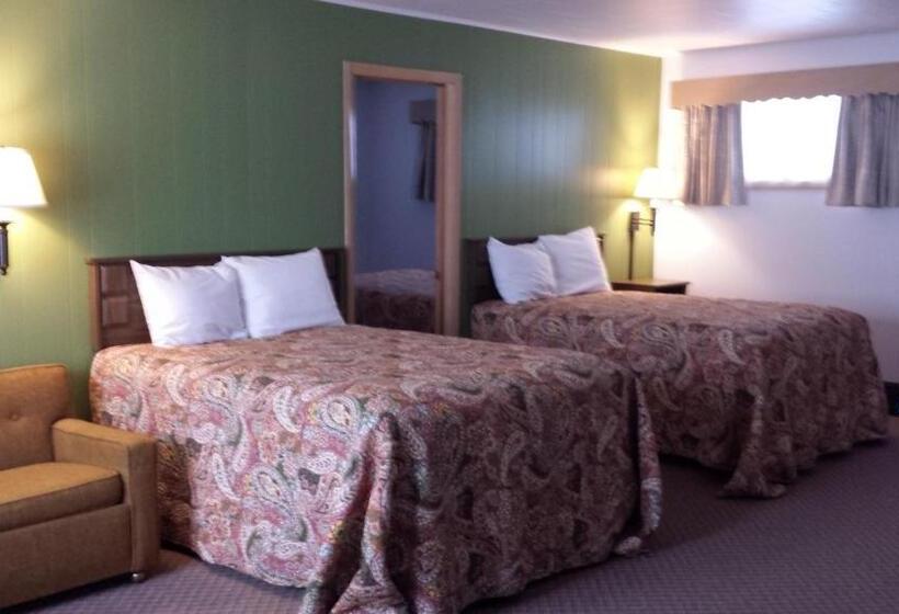 Трехместный Номер Deluxe, Cedars Motel