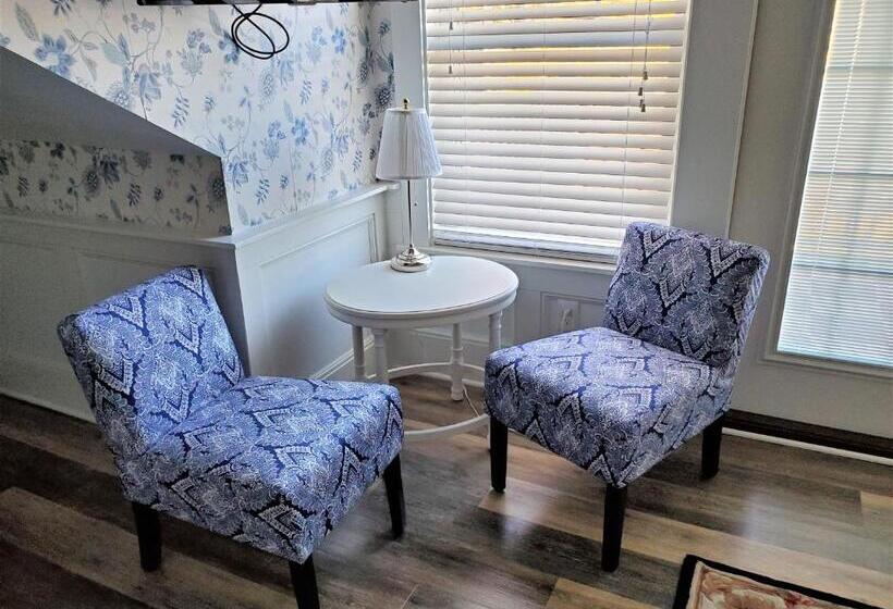 Полулюкс с Балконом, Anchor Inn Boutique