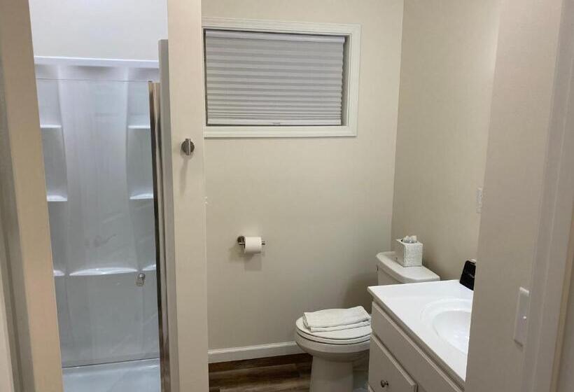 Номер Стандарт Трехместный, Hermann Crown Suites