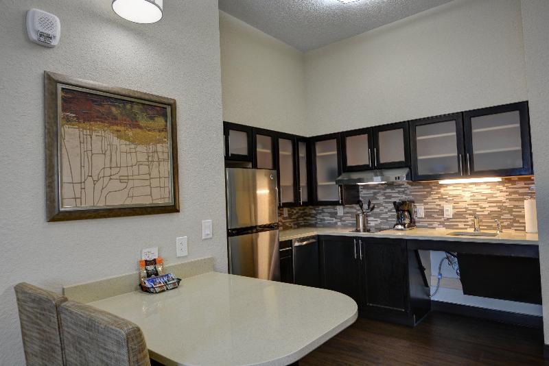Люкс Кровать Кинг, Staybridge Suites Lakeland West