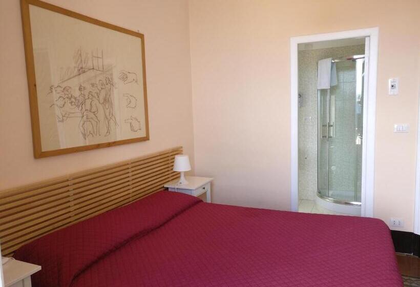 اتاق لوکس با بالکن, B&b Porta Della Terra