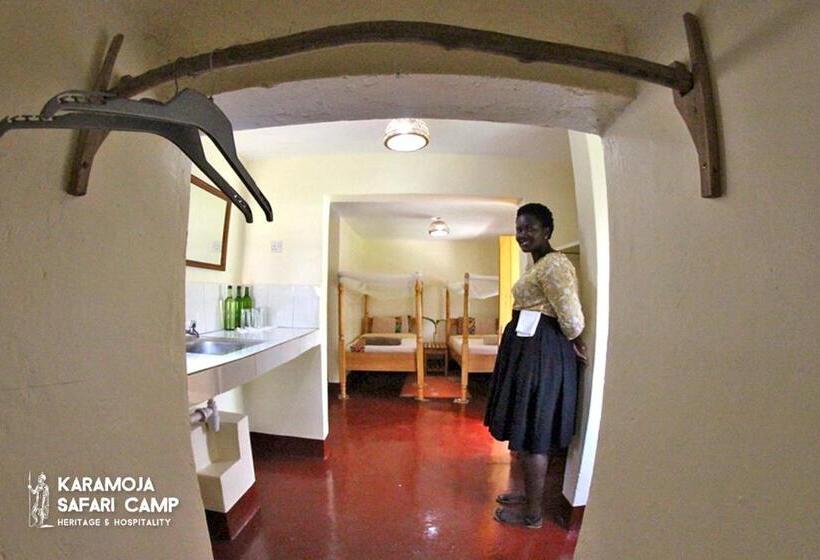 استودیوی استاندارد, Kara Tunga Safari Camp