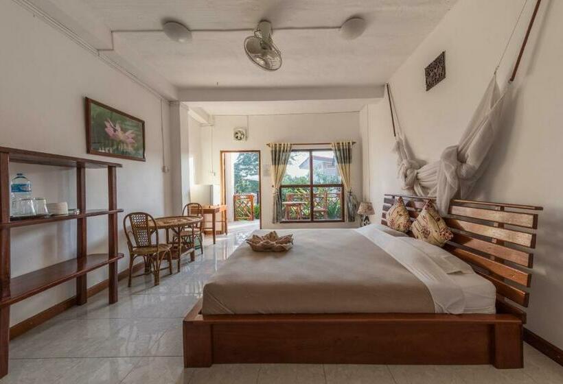 اتاق استاندارد با بالکن, Baba Guesthouse