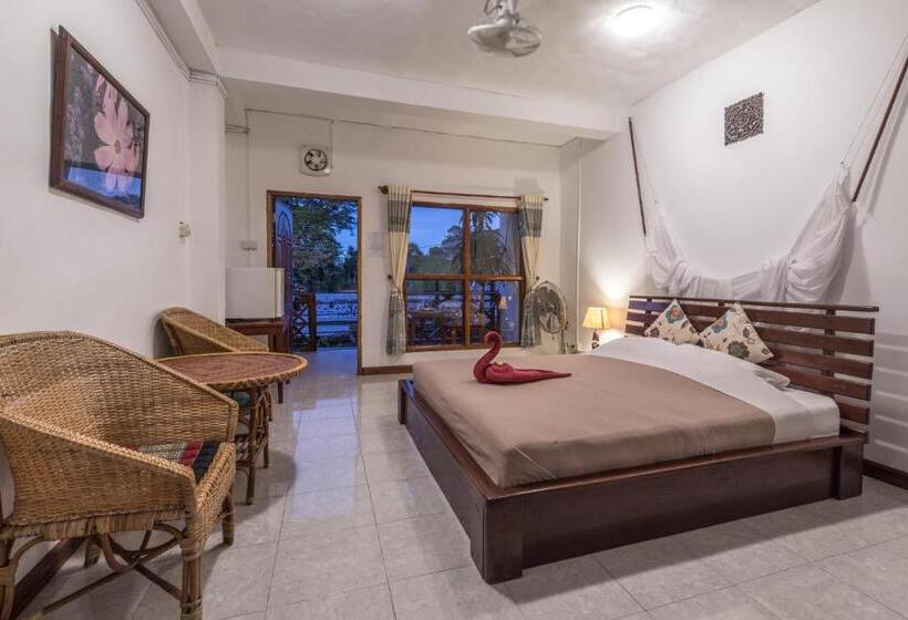 اتاق استاندارد با بالکن, Baba Guesthouse