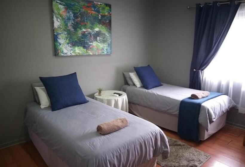 Номер Стандарт, Wild Medlar Accommodation & Venue