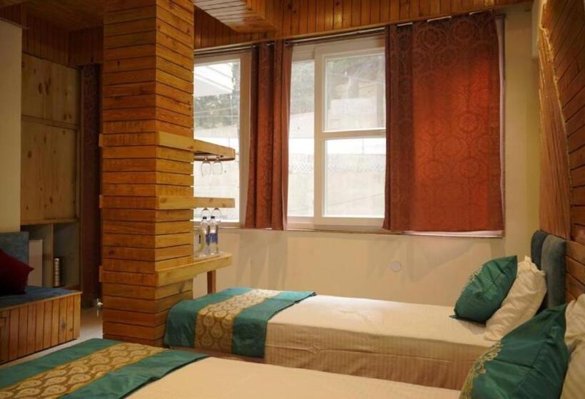 Трехместный Номер Deluxe, Goroomgo Hotel Gandhi S Paradise Dharamshala