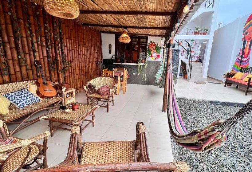 اتاق استاندارد, Miranda S House