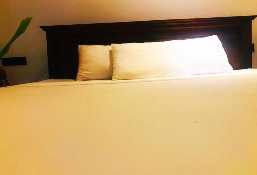 Номер Стандарт Вид на Сад, Chamara Inn