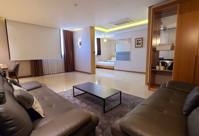 سوییت, Benikea Hotel Yangsan
