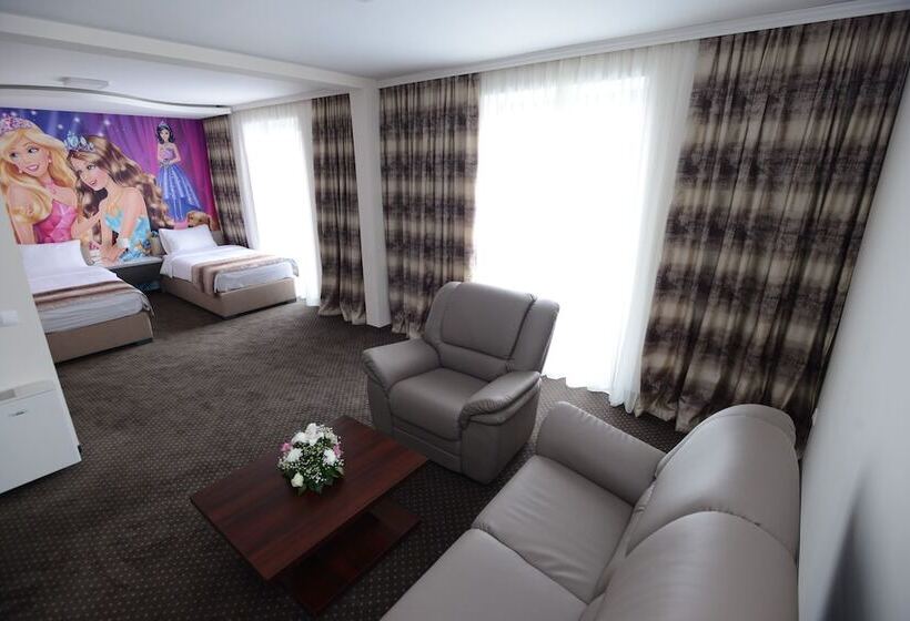 اتاق خانوادگی, Garni Hotel Hollywoodland Wellness & Aquapark