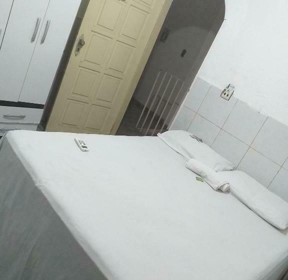 اتاق اکونومی یک تخته, Raiz