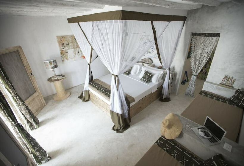 Семейный Номер Вид на Бассейн, The Loop Beach Resort