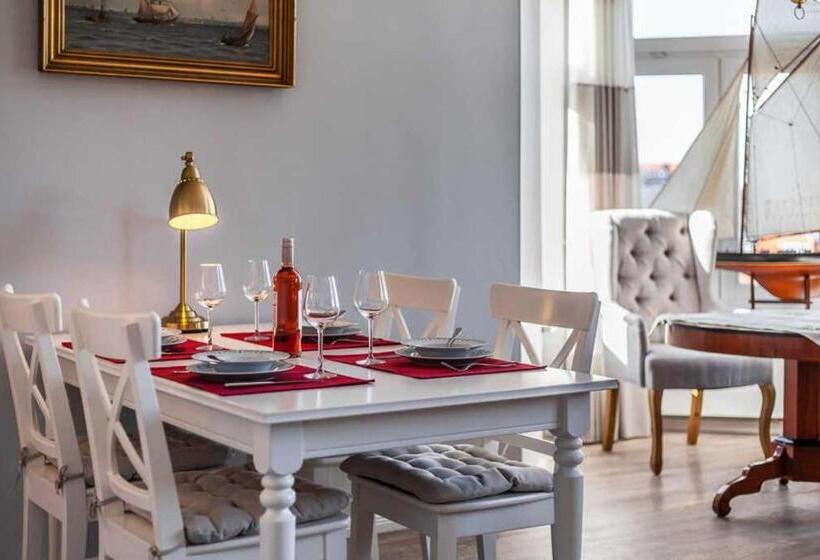 1 Bedroom Apartment Lake View, App Lolita