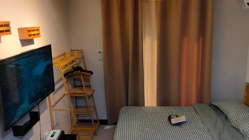 Студио Стандарт Вид на Бассейн, Idanna Staycation
