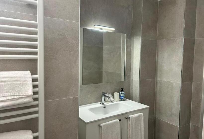 اتاق استاندارد, Affittacamere Montale