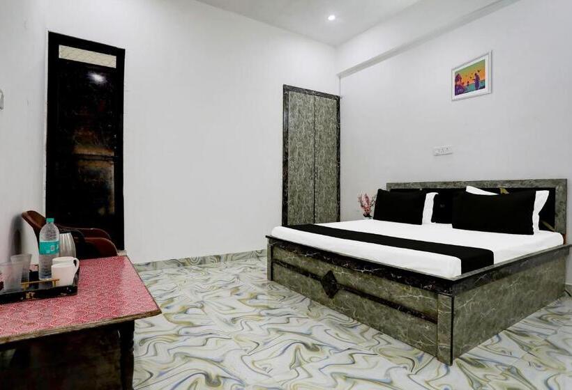 Трехместный Номер Классика, Oyo Hotel Shri Ram Krishna And Resort
