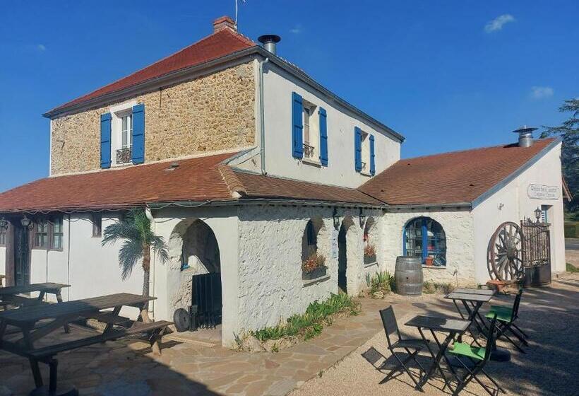 Номер Стандарт, Relais St Laurent