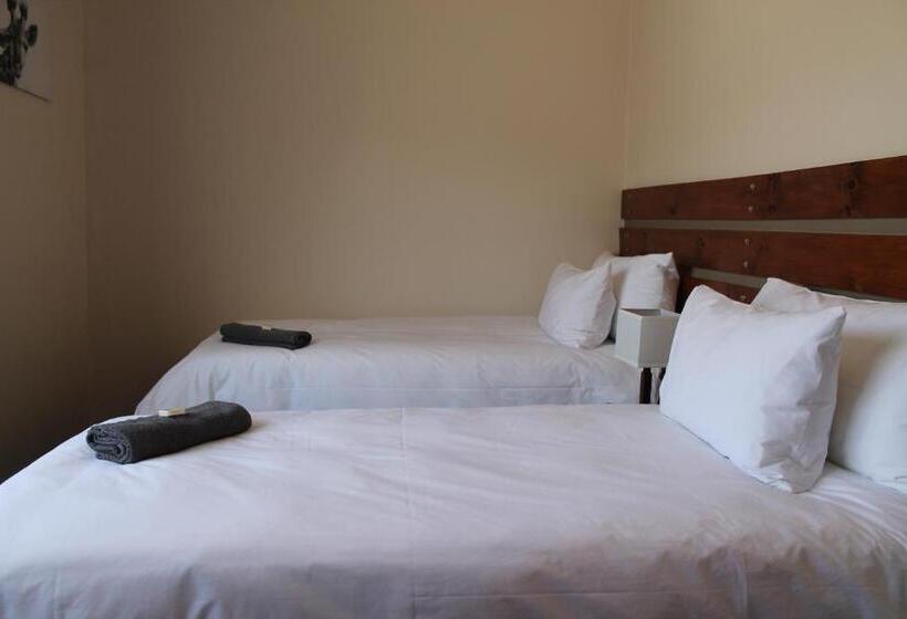 Семейный Номер Superior, The Courtyard B&b