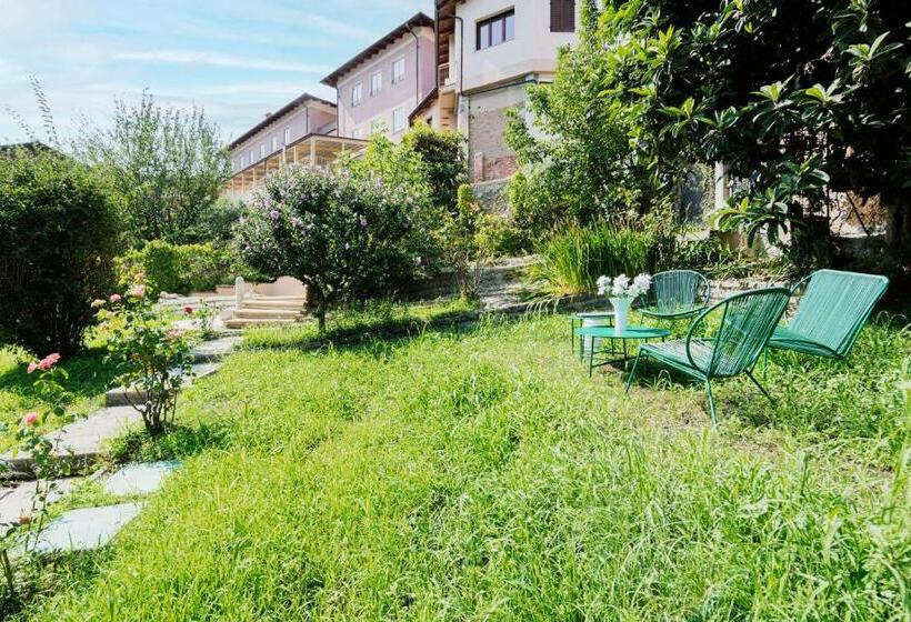 Номер Superior Вид на Сад, Asilo In Barolo