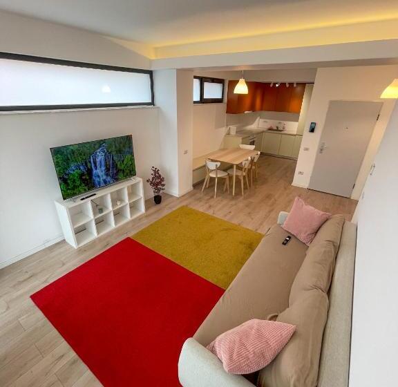 آپارتمان 1 خوابه با بالکن, Warm Hotel Apartment