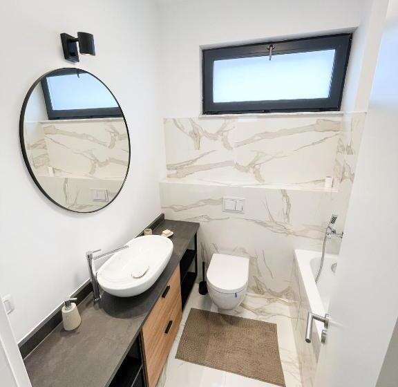 آپارتمان 1 خوابه با بالکن, Warm Hotel Apartment