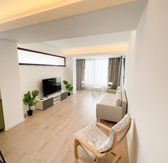 آپارتمان 1 خوابه با بالکن, Warm Hotel Apartment