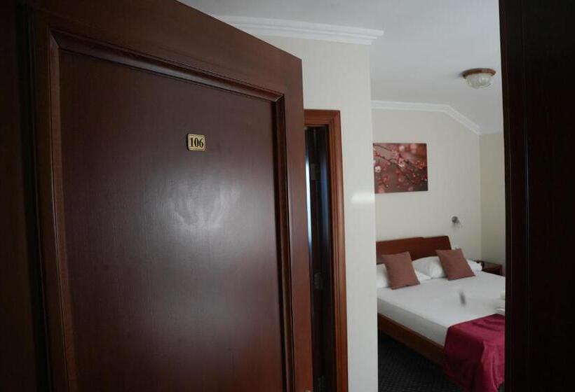 اتاق استاندارد سه نفره, Comfort Lodge