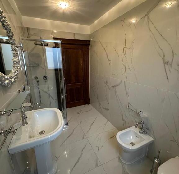 Номер Deluxe Кровать Кинг, Castlehawk Resort