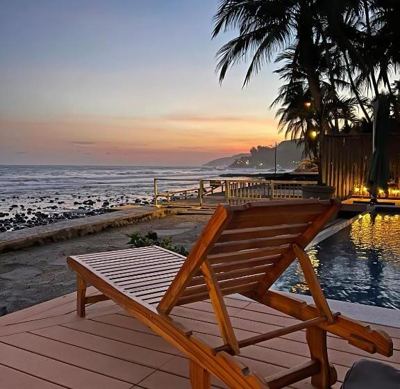 اتاق استاندارد چهارنفره با چشم‌انداز باغ, Almare Zonte   Beachfront Glamping