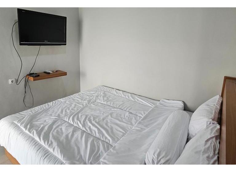 Номер Стандарт, Guest House Saqeena Syariah Near Blitar Park Redpartner