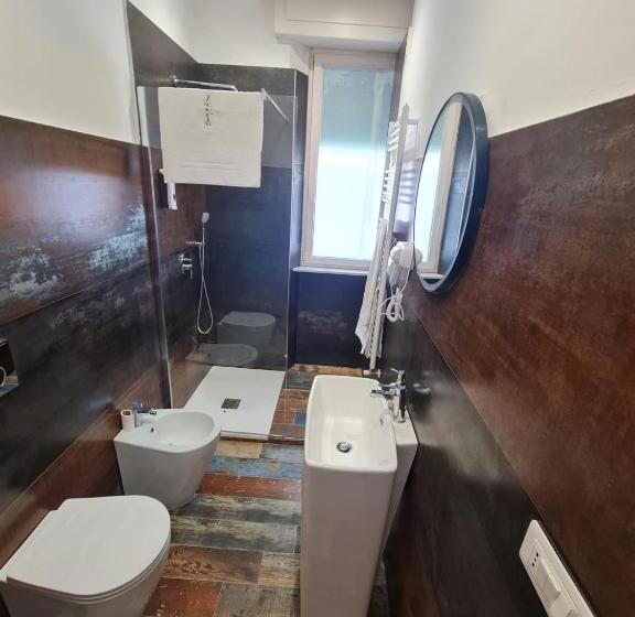 اتاق لوکس با تخت بزرگ, Ricci 16   Suite & Rooms