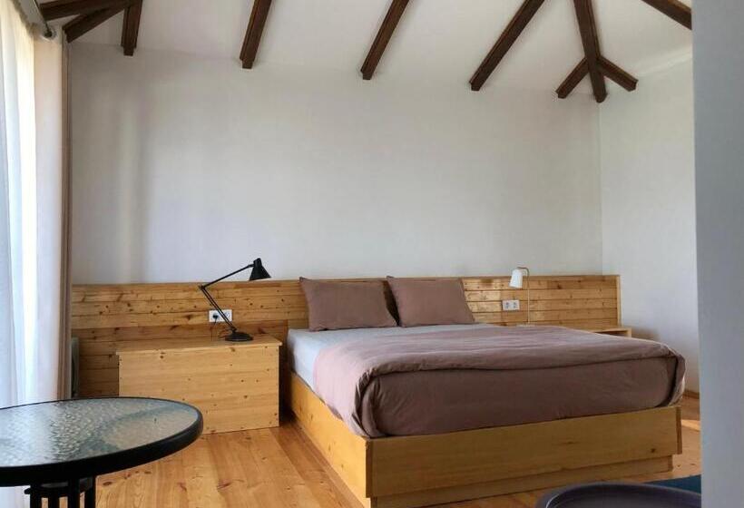 اتاق استاندارد با تخت بزرگ, Lokokina Guesthouse