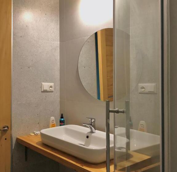 اتاق استاندارد با بالکن, Lokokina Guesthouse