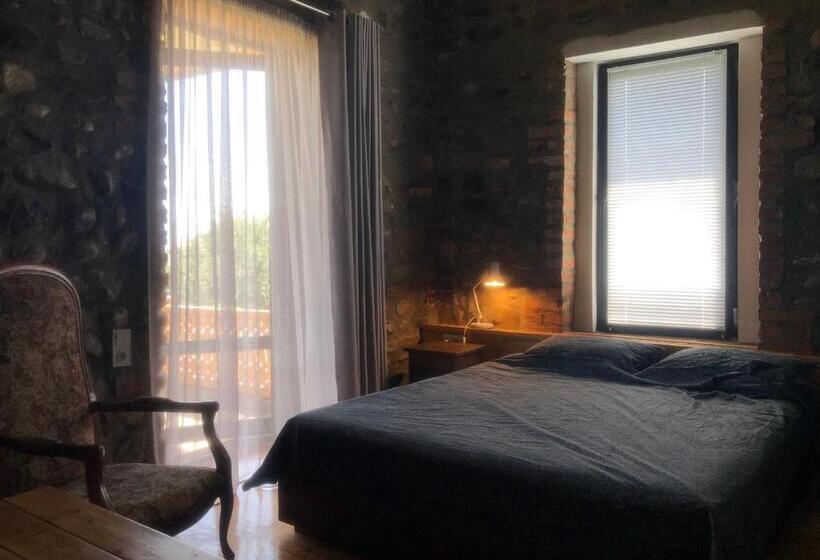 اتاق استاندارد با بالکن, Lokokina Guesthouse