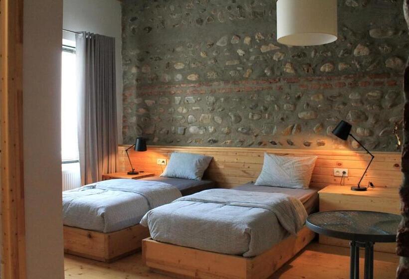 اتاق استاندارد با چشم‌انداز باغ, Lokokina Guesthouse