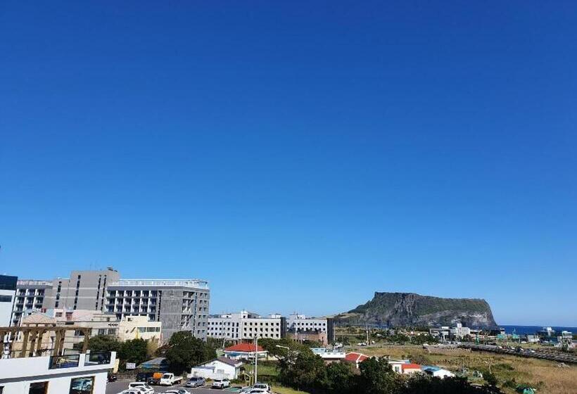 اتاق لوکس با تخت بزرگ, Golden Tulip Jeju Seongsan