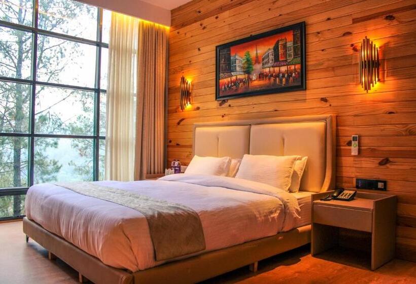 패밀리 스위트, Kasauli Hills Resort