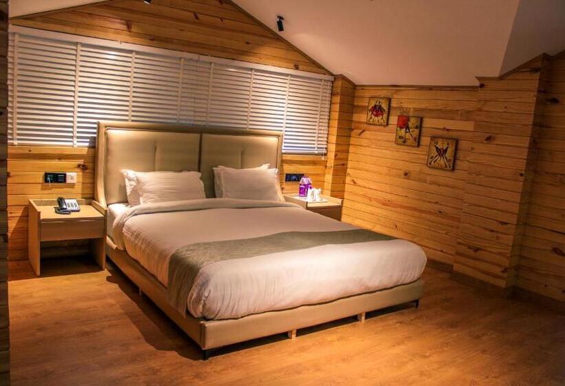 패밀리 스위트, Kasauli Hills Resort
